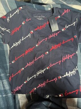 Tommy Hilfiger Girls Navy Short-Sleeve Tee with Red, Pink & White Script